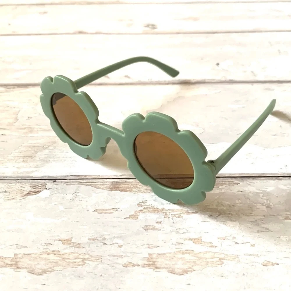 BabyGap Green Flower Sunglasses Kids Toddler Girls UV 400 Protection NEW